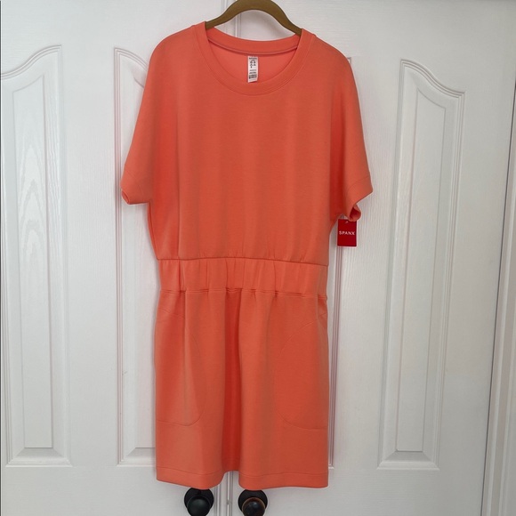 Spanx - Airessentials Cinched T-shirt Coral Mini Dress - Picture 7 of 9